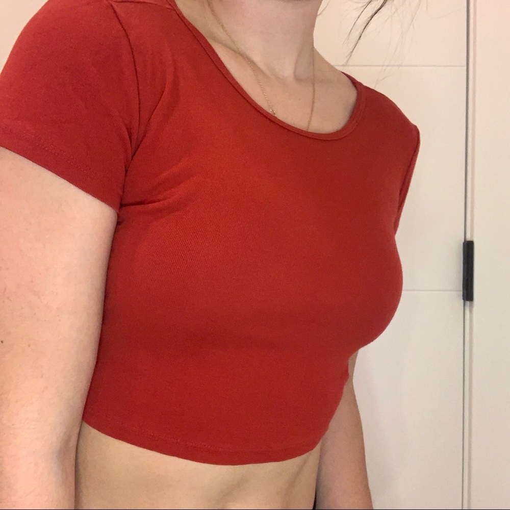 Cropped t-shirt - Picture 2 of 2